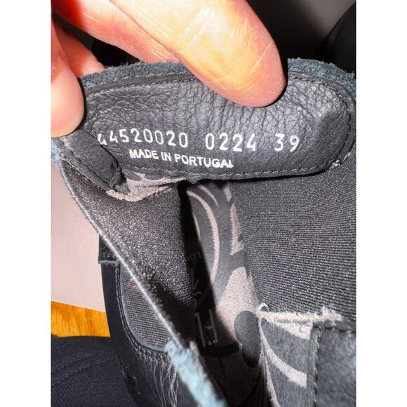 Fly London Tope black Chelsea Boot (Women) 8-8.5US / 39EU - Picture 9 of 10